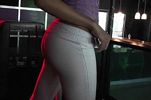 女人和动物三级片